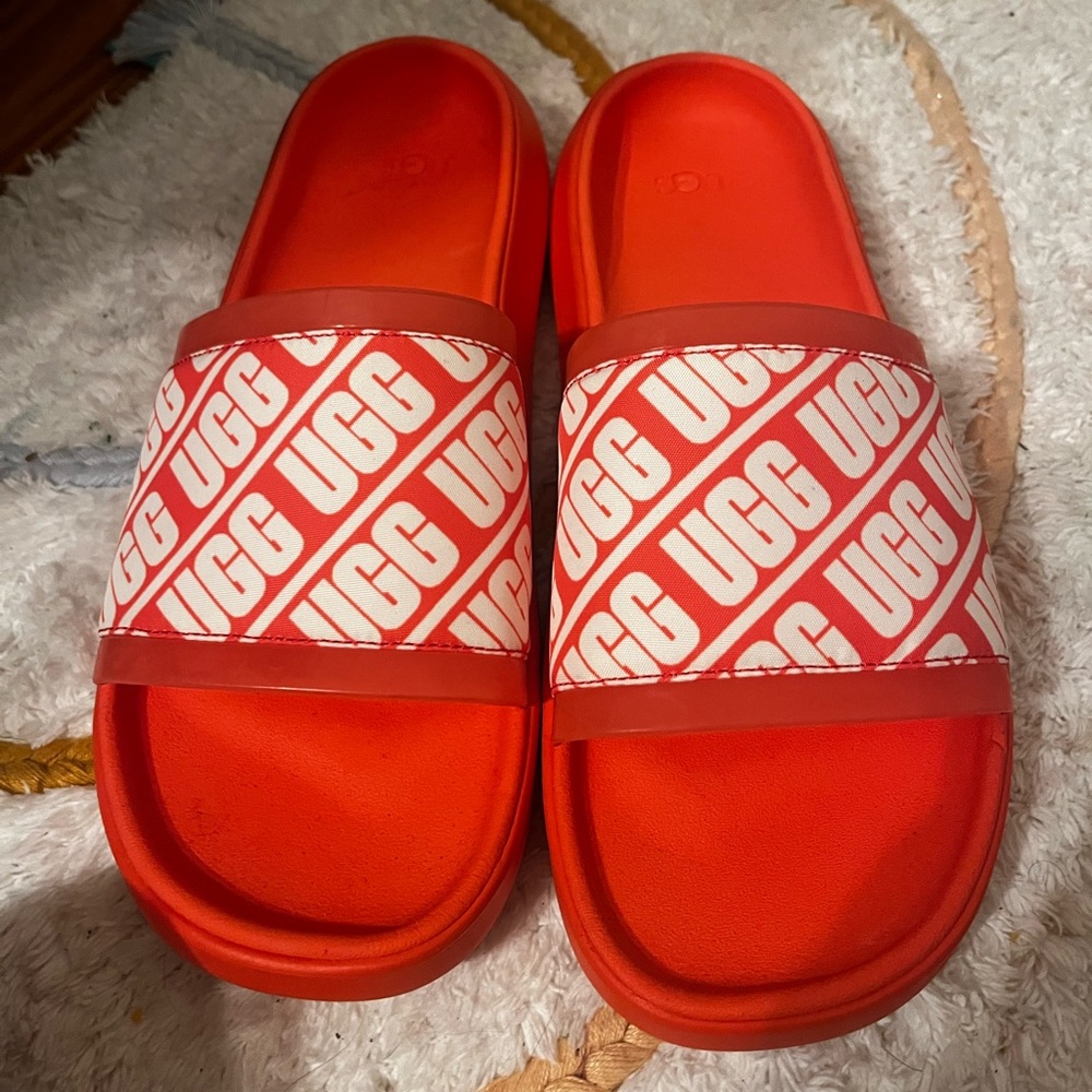 Ugg slides